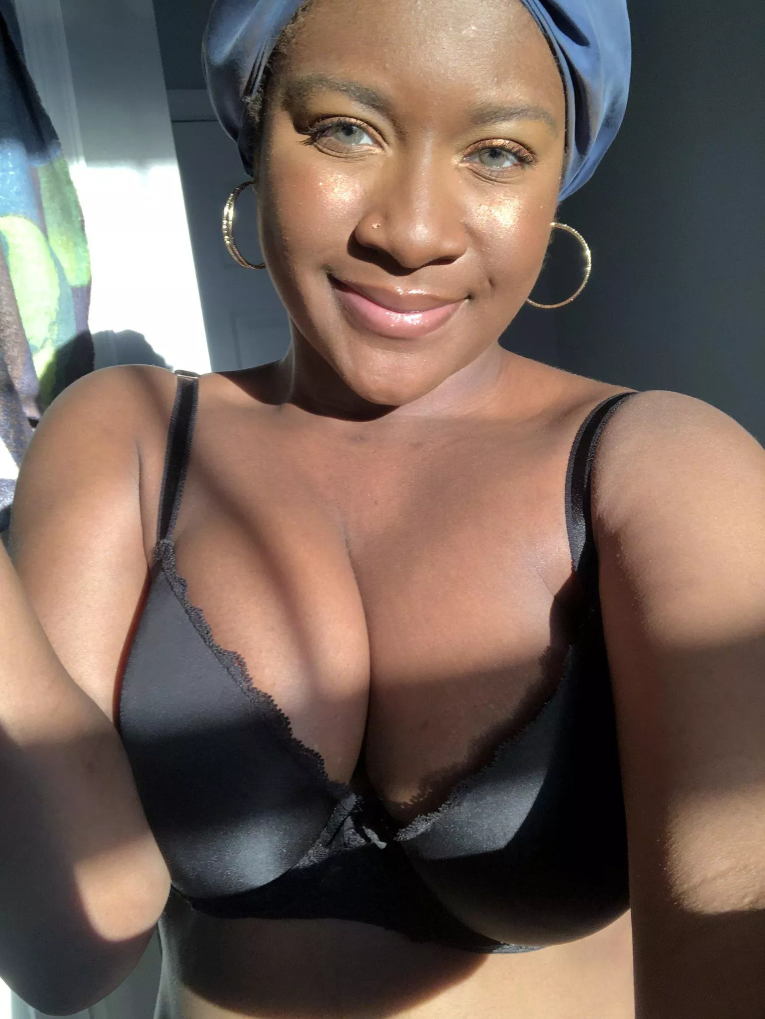 I love the light in my [F]ace posted by siennahaywoodd