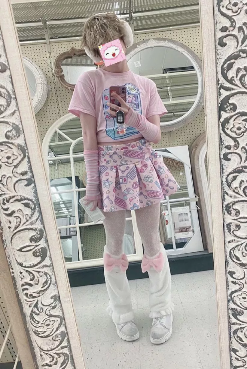 i really like this skirt on me 👉👈 posted by bunniboyyy