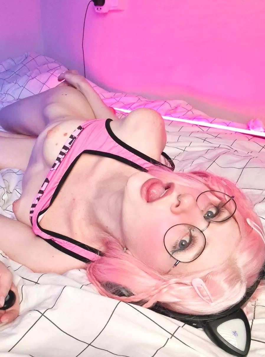 I would like you to touch me everywhere posted by barbarous_prisoner