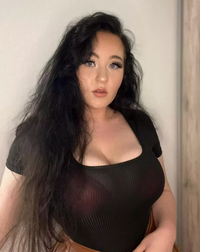 I would look even better in your bed posted by Kate_Miller112