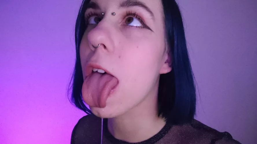 Is my saliva looking tasty? [OC] by Dory_WetPaw