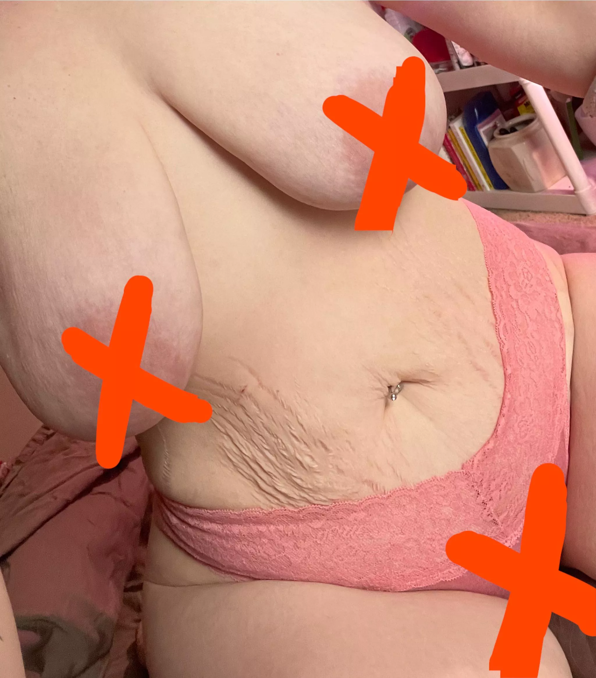 kiss me here posted by queenbree99