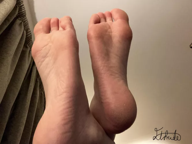 Like my soles close up? by Elfrida77