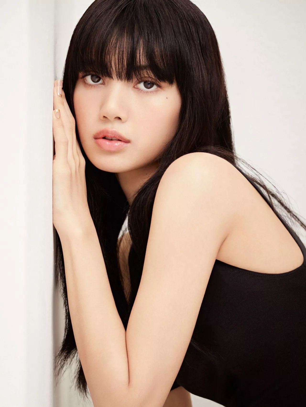 Lisa (Blackpink) posted by Breathlessbeauty