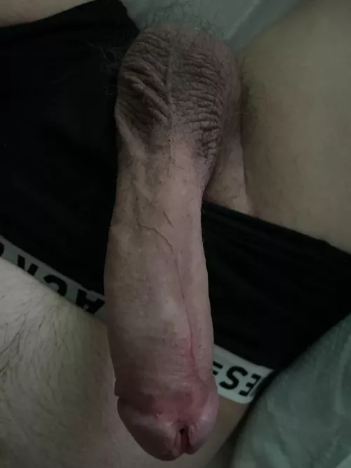M21 is looking for women who would like to show me their feet or would like to write by Yogaball2