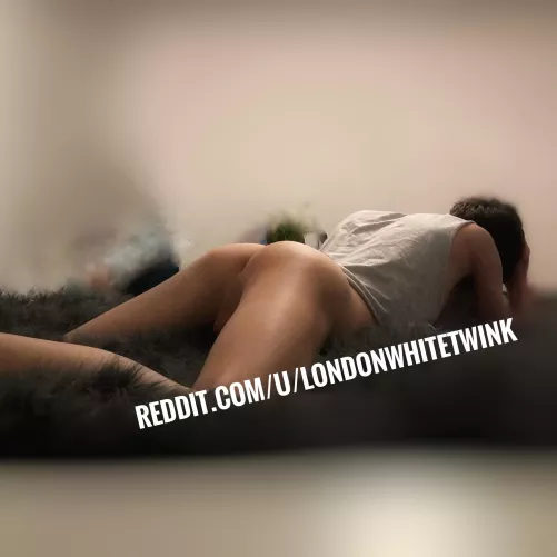 Monday got me fucked up by Londonwhitetwink