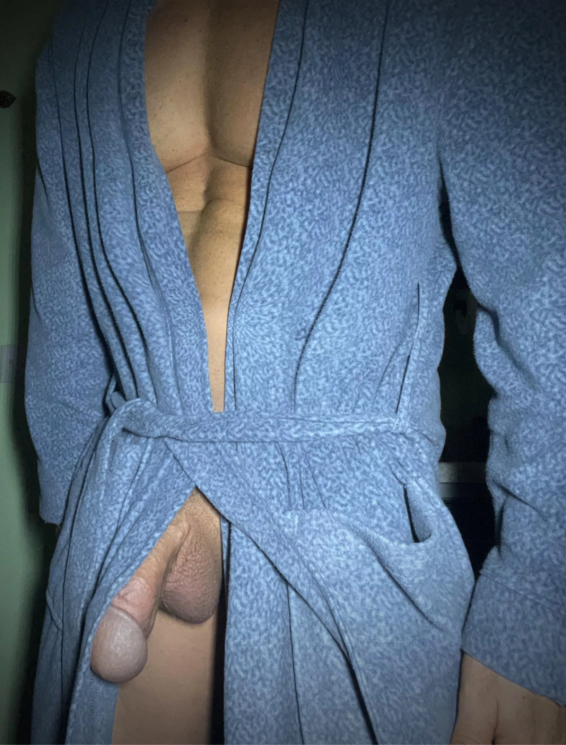 More of a subtle robe view….;) posted by rareshepherd