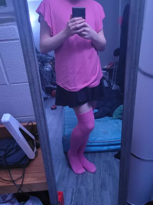 My first fem outfit! I know it's basic but I think it looks alright by thisisanalt26