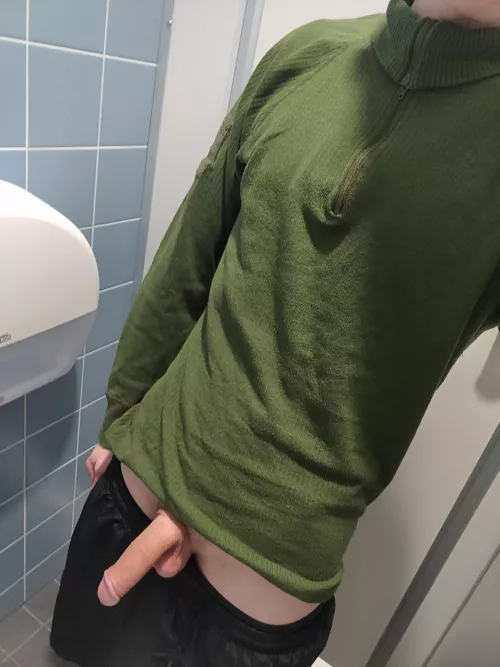 My soft 20y old uncut by Happynhorny22