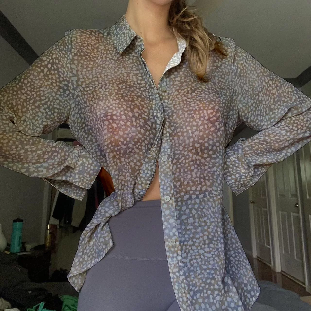 Nice floaty top, no bra! posted by FelicityMuse