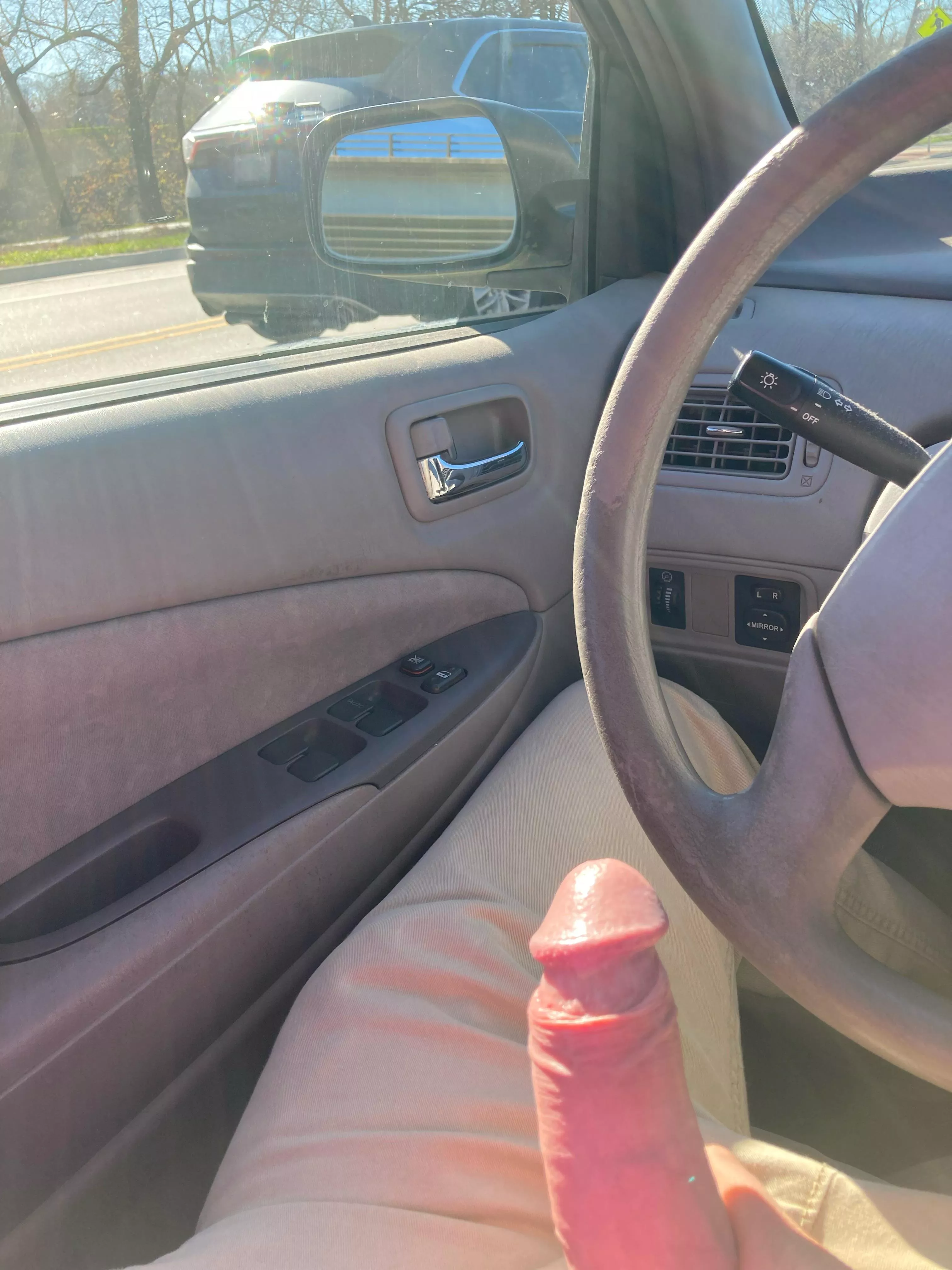 People driving by. People walking by. Cock in hand. I love it! posted by JesseLoves00