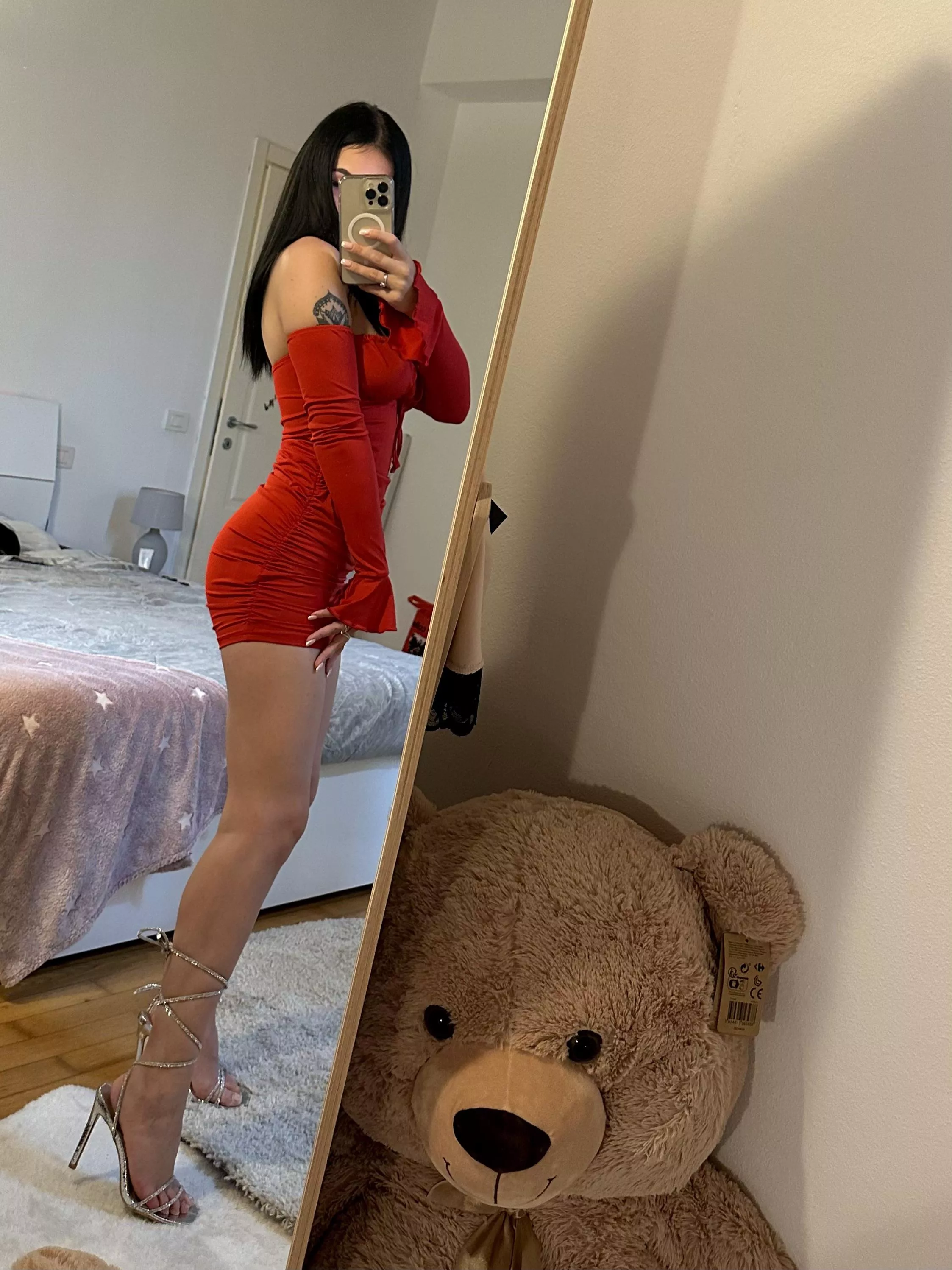 Red❤️ posted by babyryna