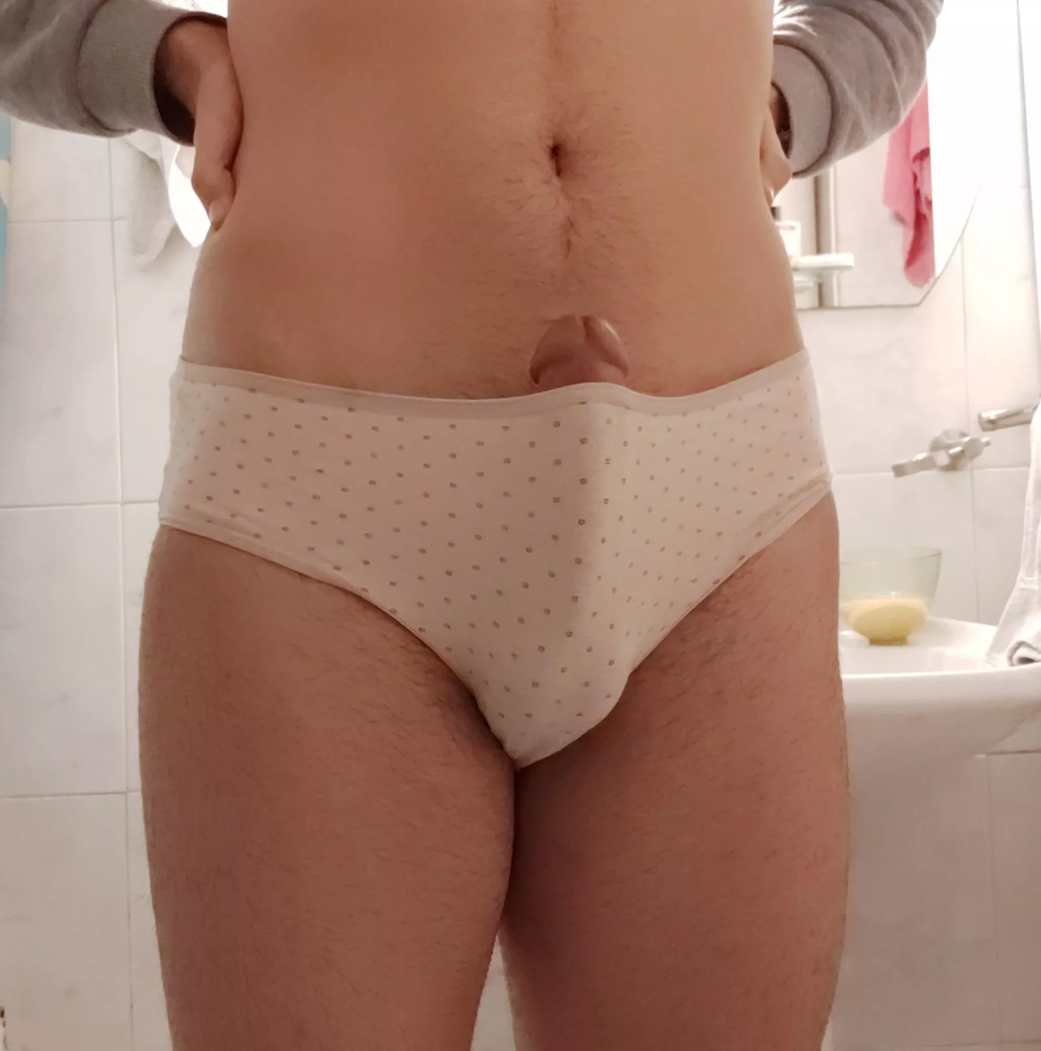 Seeing a cock bigger than mine makes me so hard 🤭 posted by TripleLLC