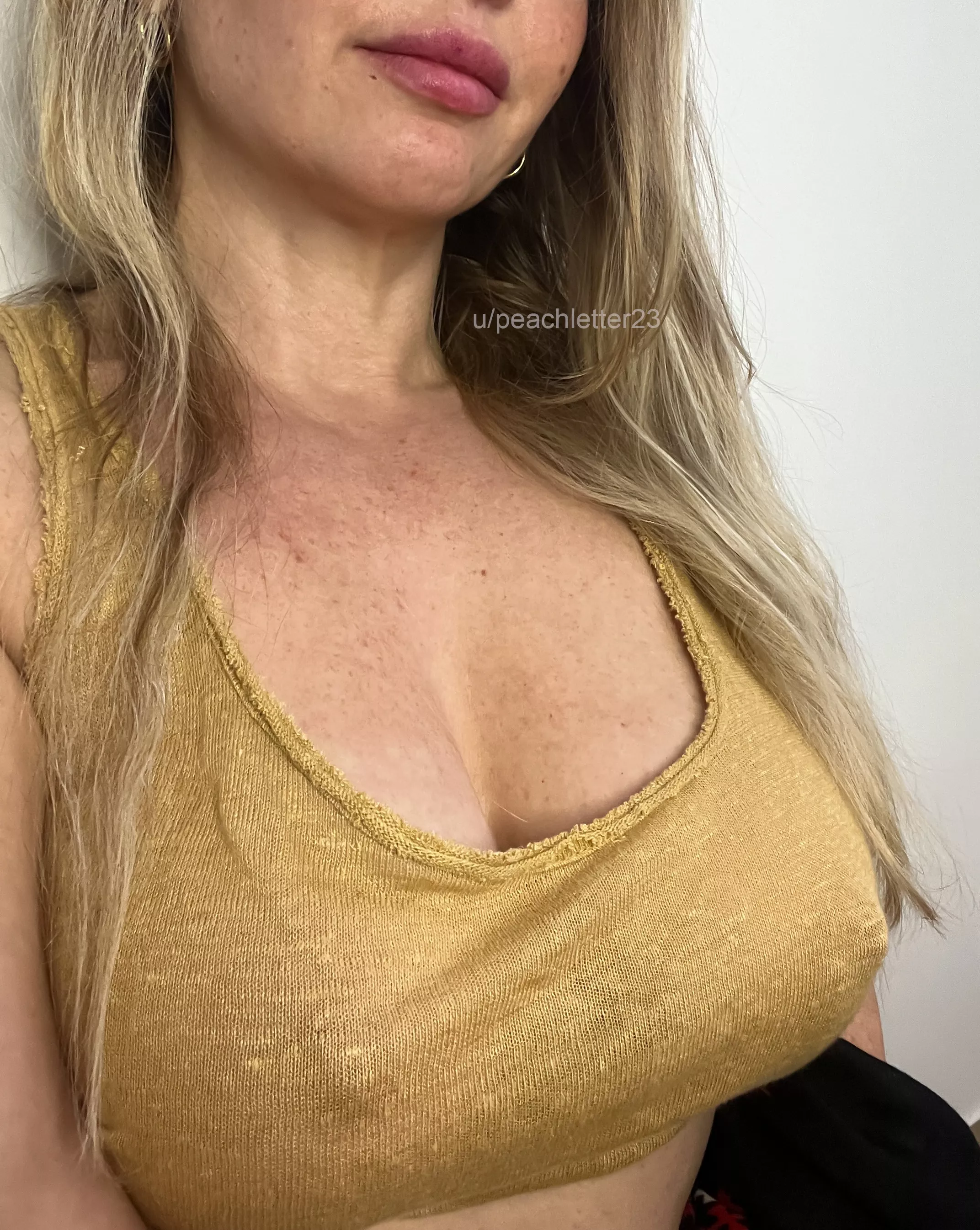 Thin linen top.. posted by peachletter23