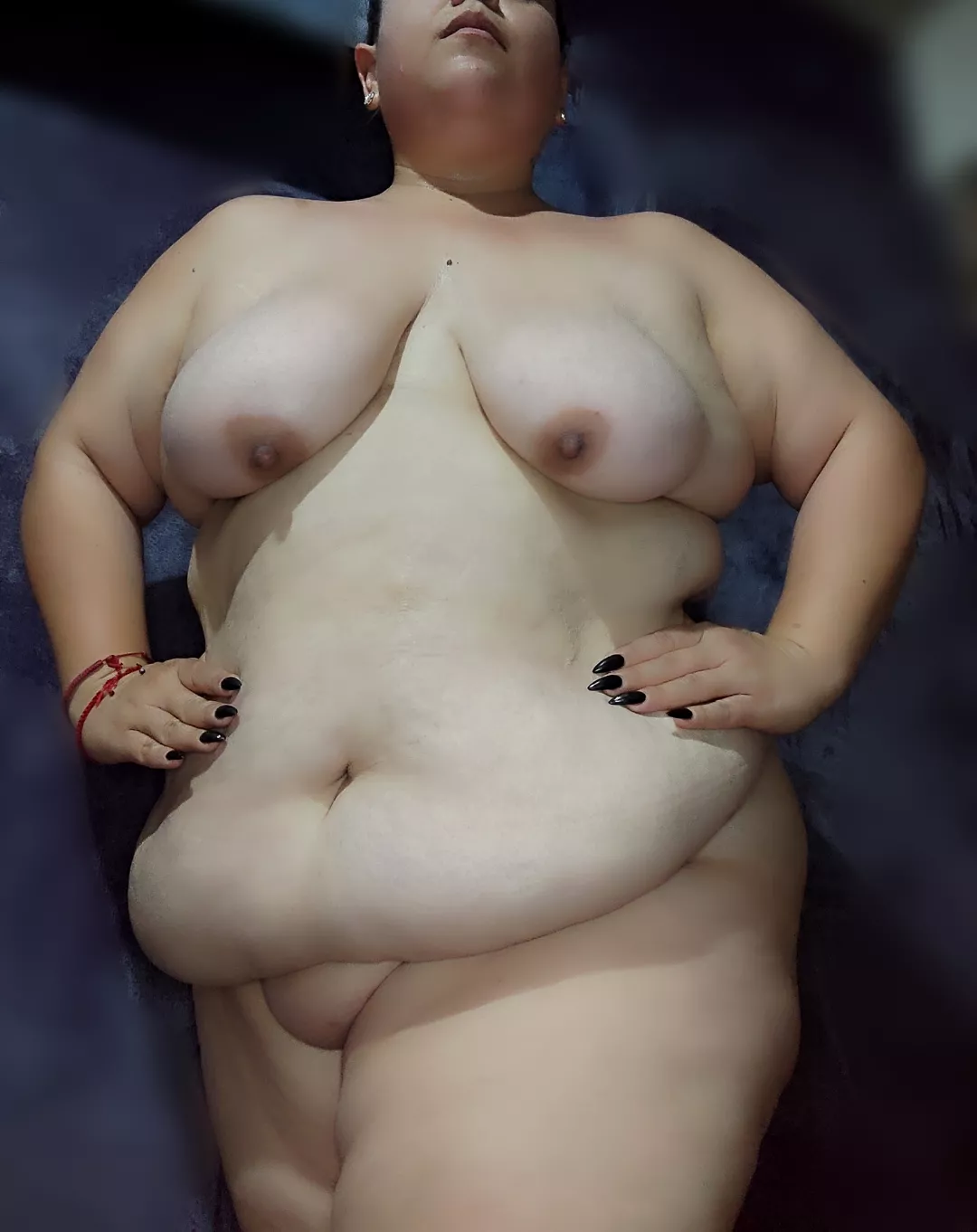 Time to eat, are you ready?😏 posted by hotjuicycurvy