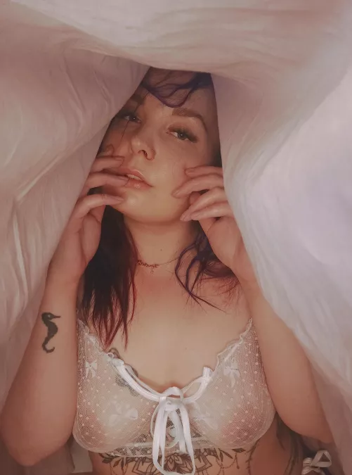 under the sheets by erikadoeskinky