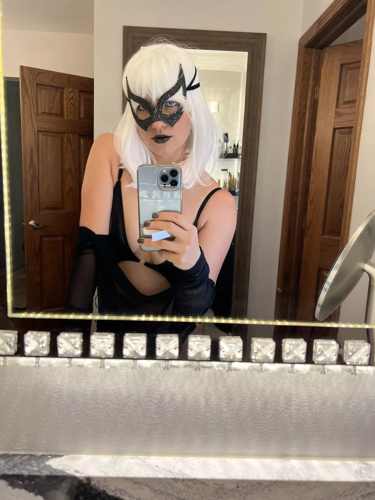 Want To Play, Just The Tip? posted by sexyscarlett1990