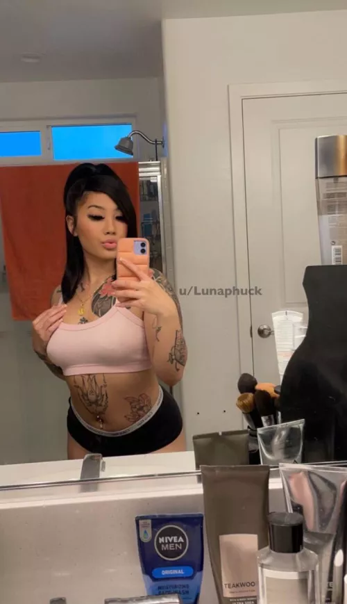 what color is the towel behind me👀 by Lunaphuck