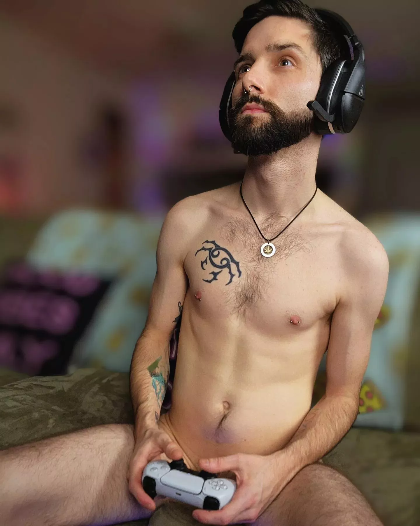 Where's my Gamers at ? 🥵😌😘 posted by Stoner_J94