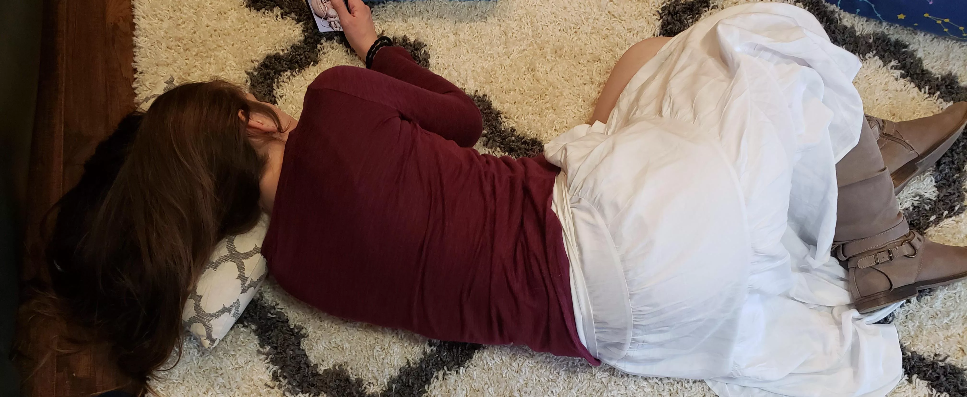 Wife's looking cute don't ya think? posted by iGlowinthedark239