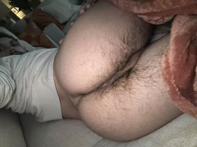 Would you sniff? (30) by gaynudebromn