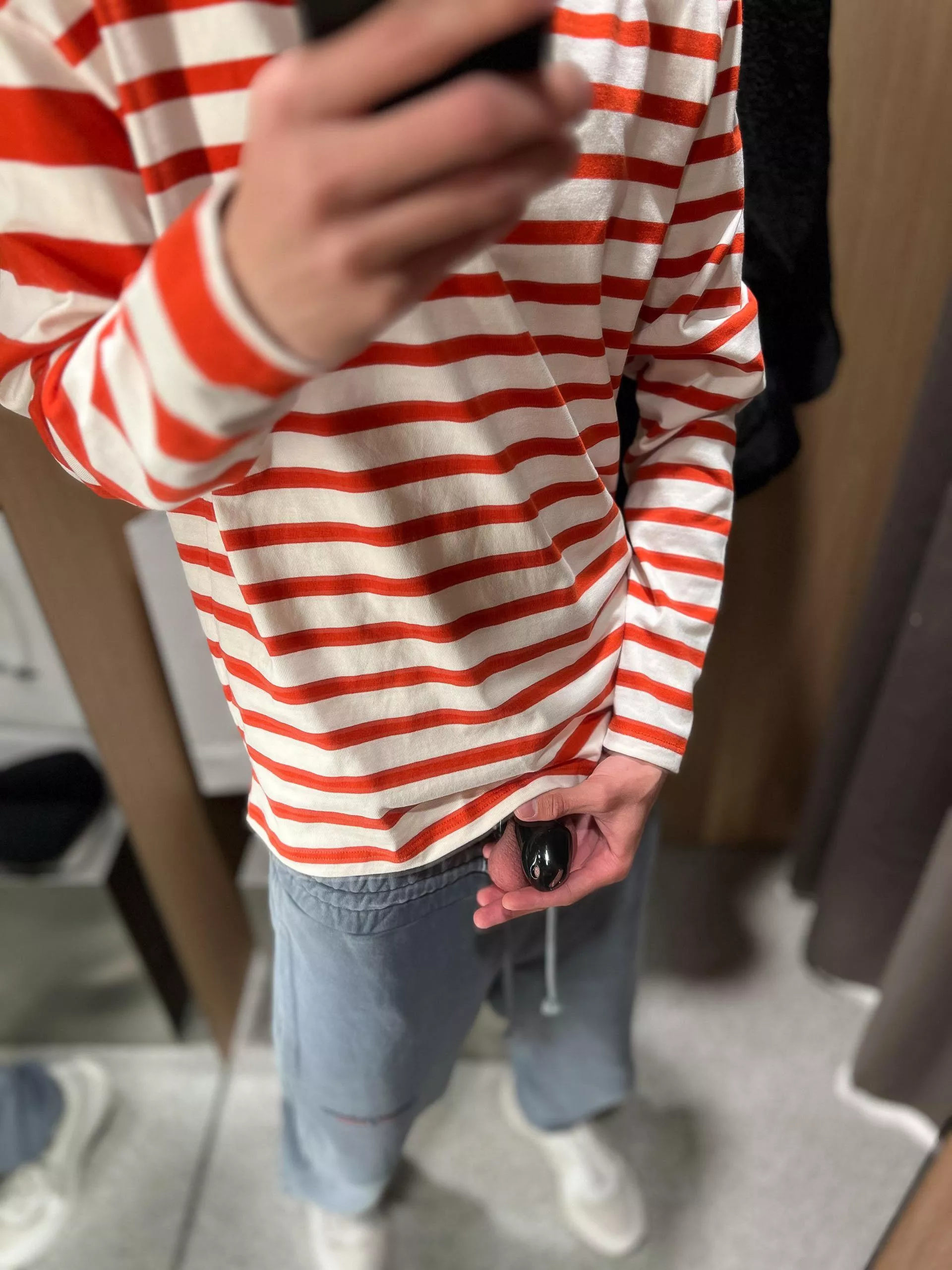 [20] locker room exposure posted by kssmass