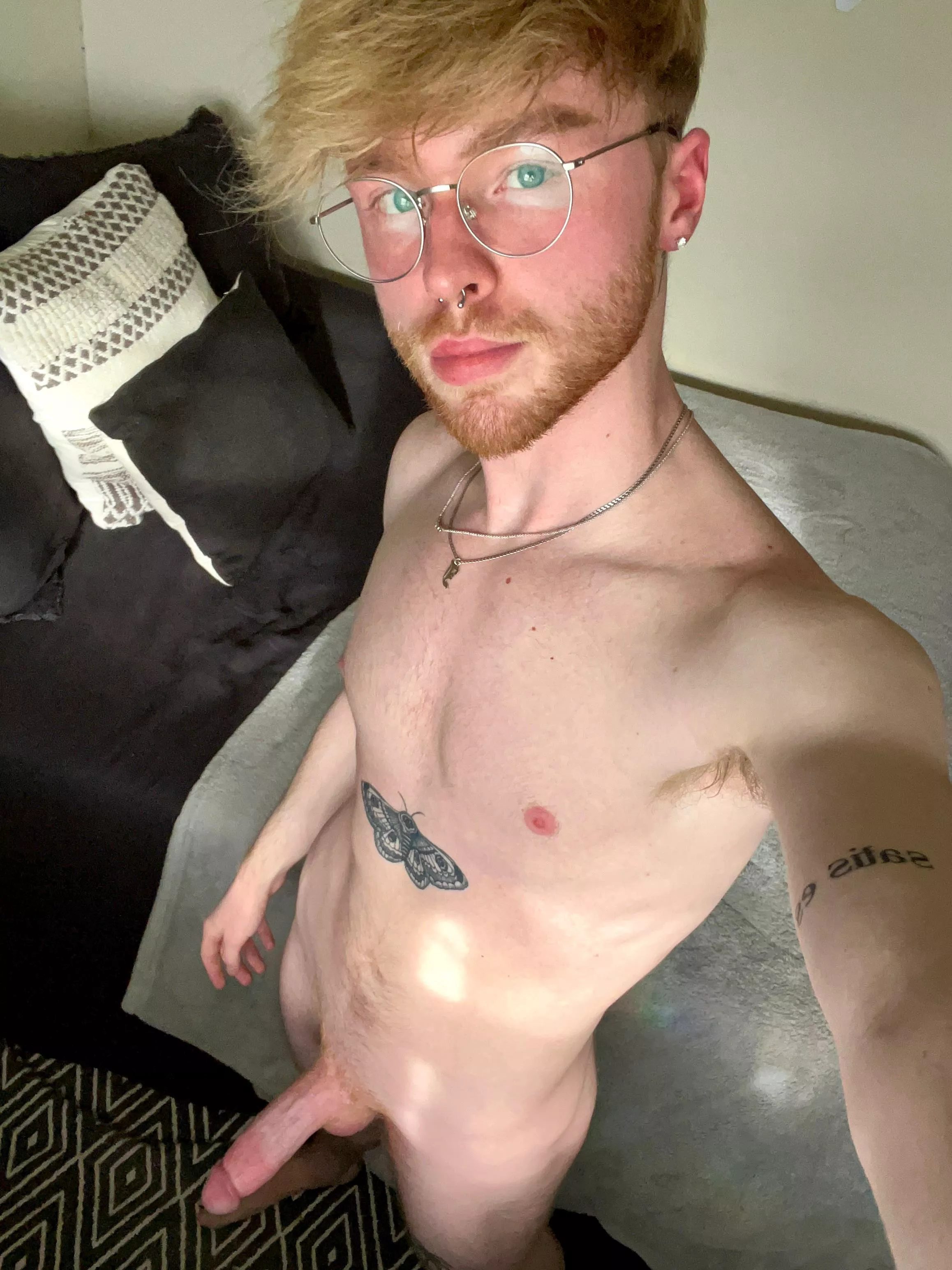 (23) Do you think I’m cute bro? posted by davaleur