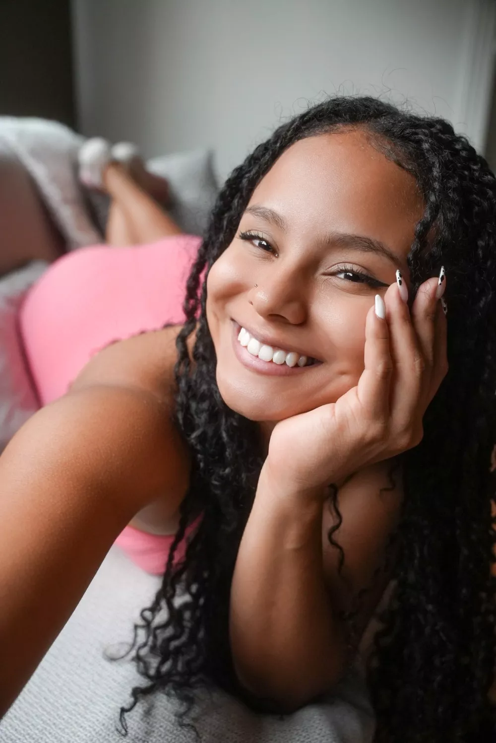 A little bit of cute, a little bit of mystery posted by ILoveSmilinggBack