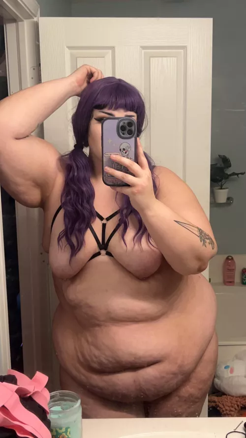 Are you looking for someone to breed??? by BigGirlHex