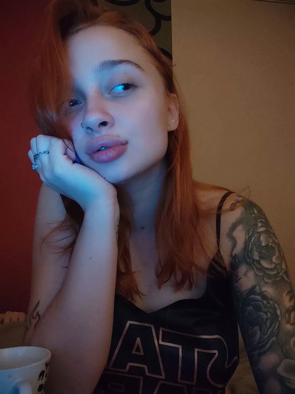 bored alone posted by JuicyCherry_