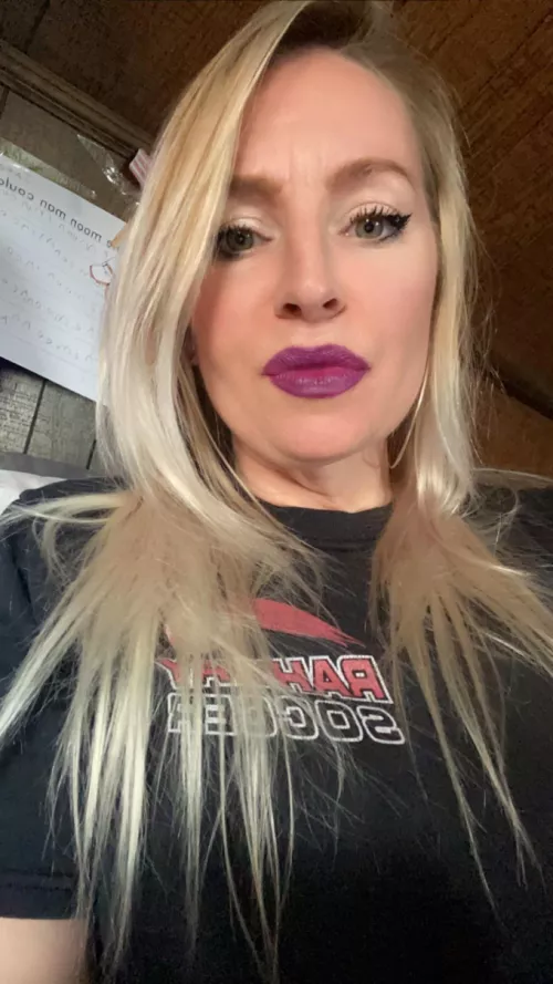 Consider me a milf? by Illustrious-Eye8294