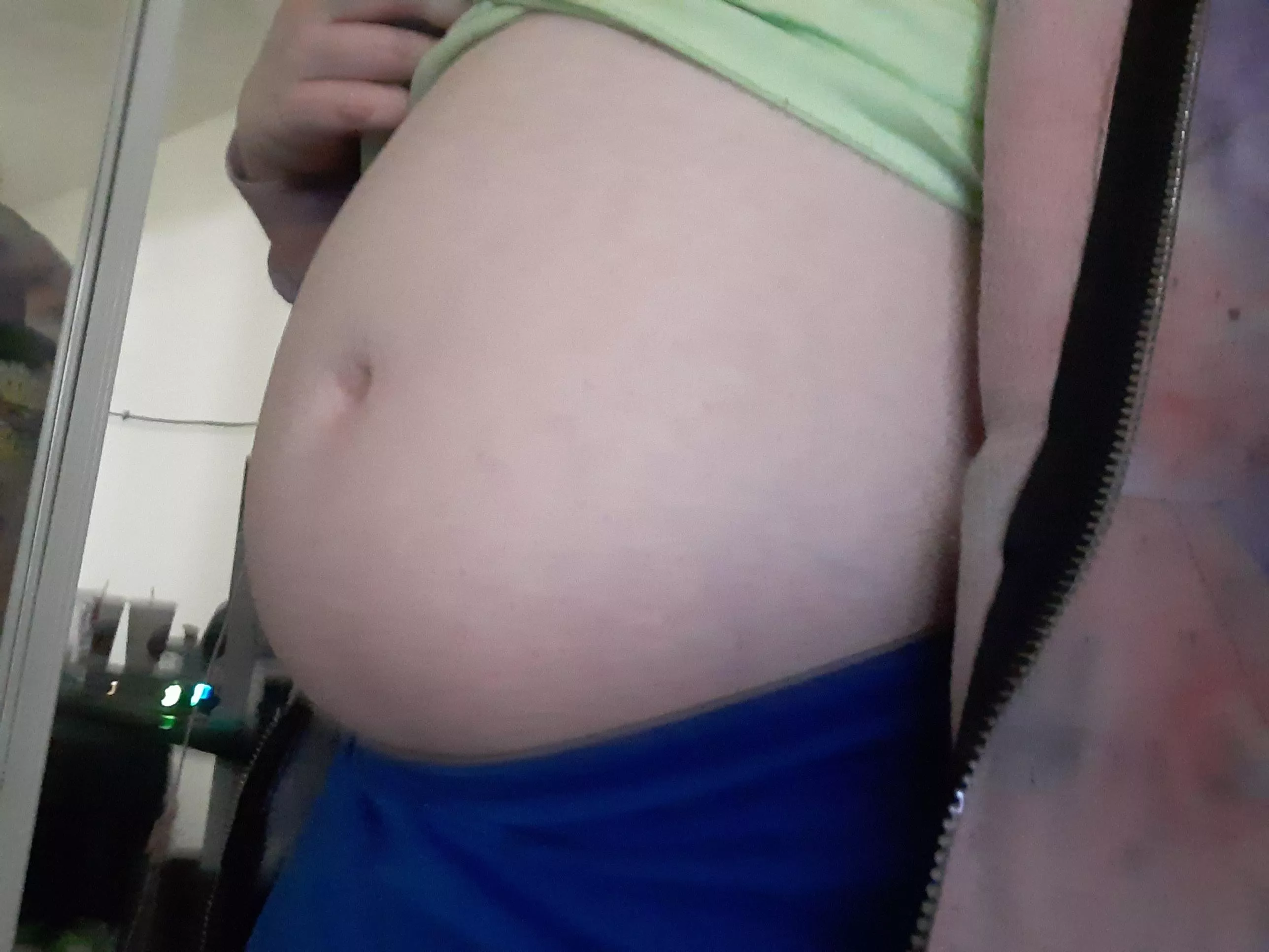 cream filled belly posted by croutomicron