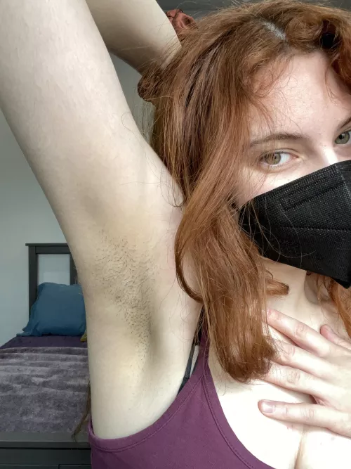 Do you like dark hair and pale skin? (: by kittenmeowned