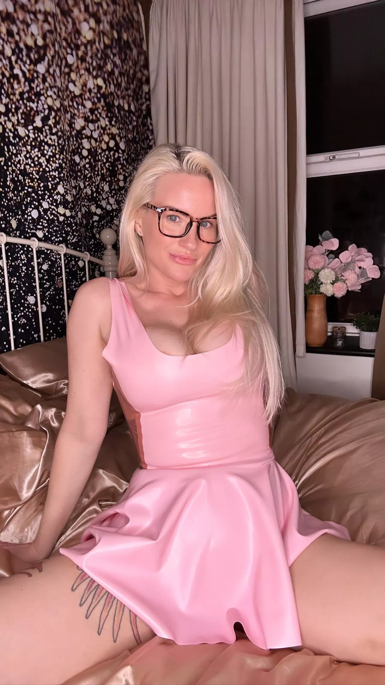 Do you like tight latex dresses..? posted by paigestarr20