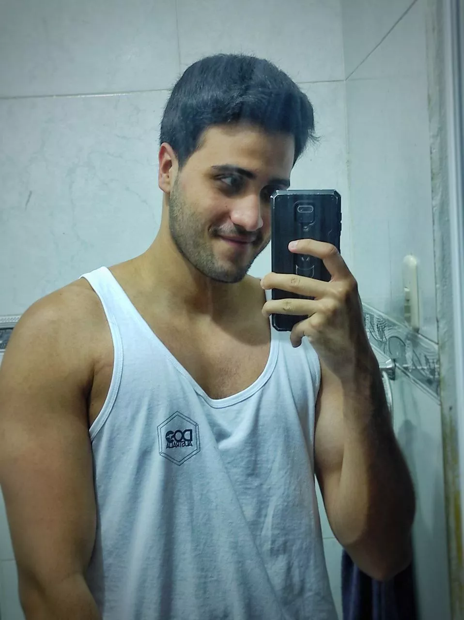 Hey bros 👋 posted by Walter_1999_