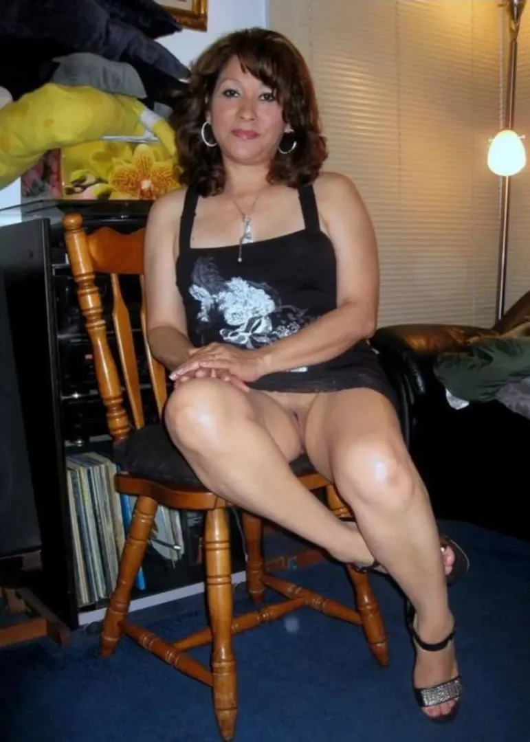 Hot Latina MILF posted by jimmysan69