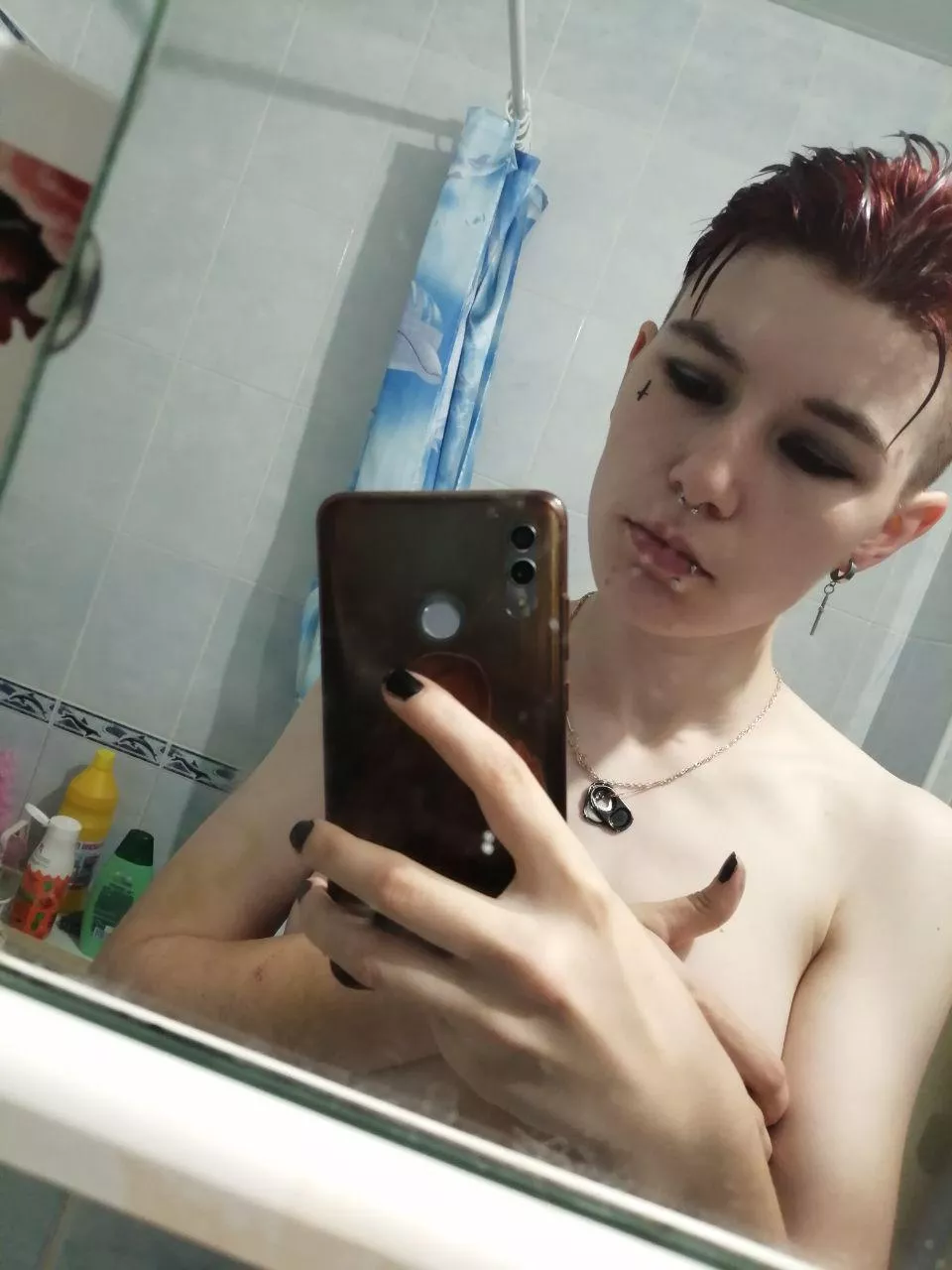 how do you like goth makeup? posted by shortlyhurtle