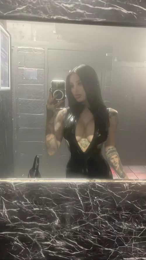 I wish someone was here to brush my hair, rub my feet and be my stool ✨ by MistressRuby023