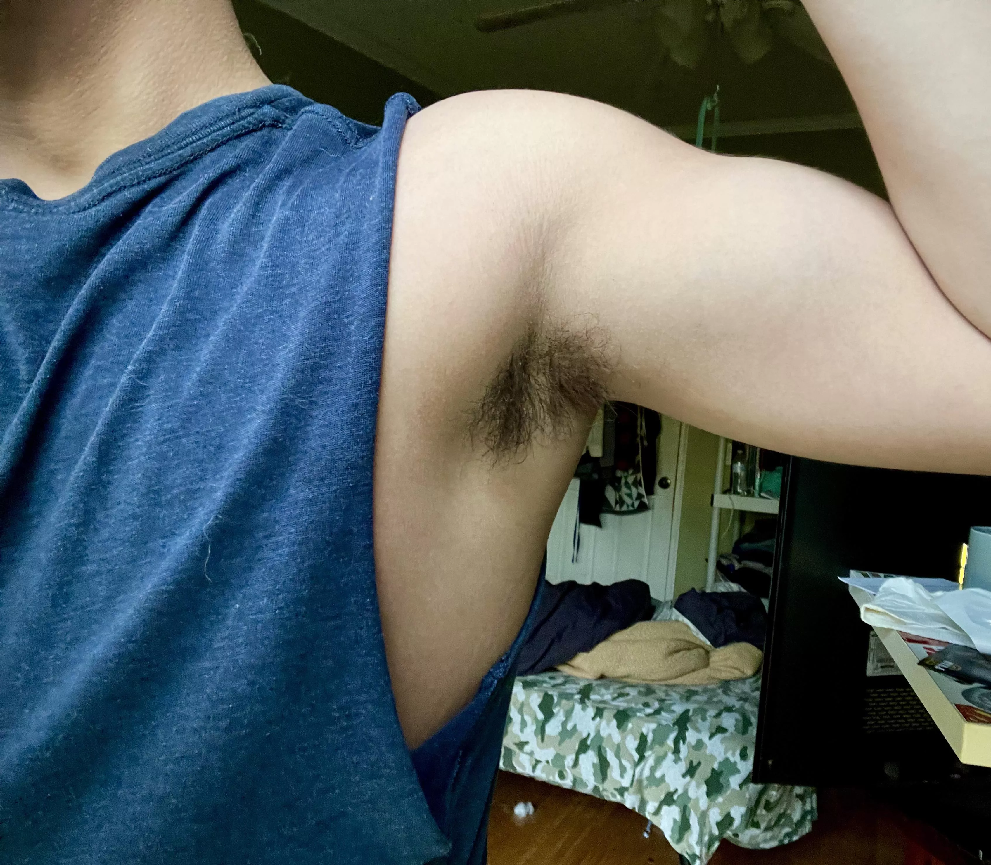 i woke up drenched in sweat with the muskiest armpits posted by Past_Ad8926