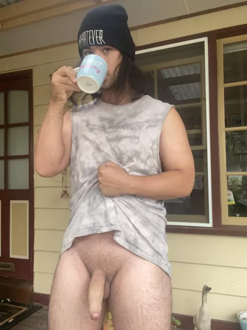 I wonder if any of my neighbours want to come suck my cock by MasterShwa