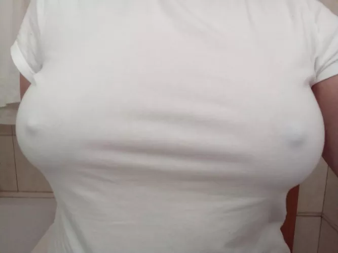 Just a plain white t day by operabella1