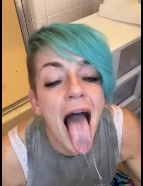 Mid SpitShot [oc] in my face by SashaSins555