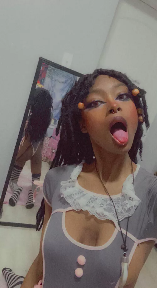 On my knees for you master by peanutbuttercat_