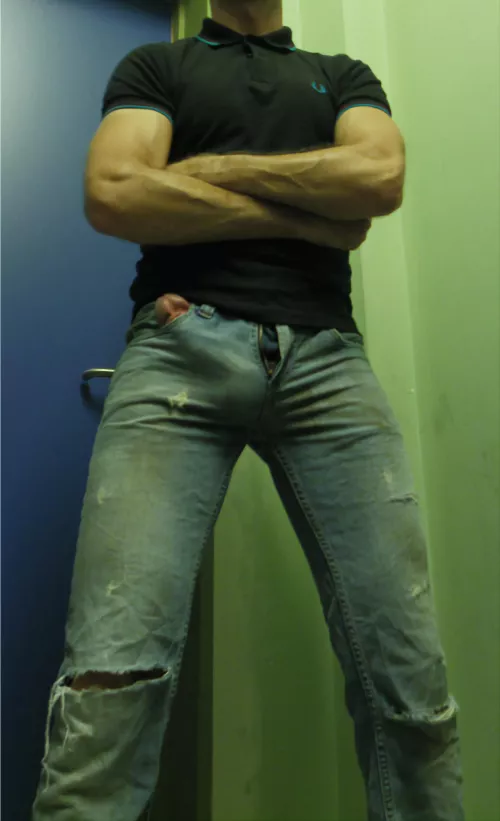 r/BulgesInDenim by jeroen000