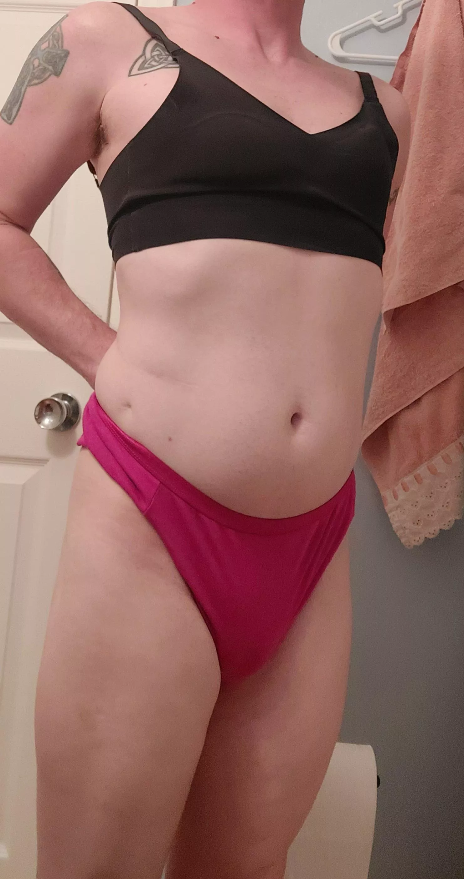 Showered and feeling pretty posted by foot_n_mouth