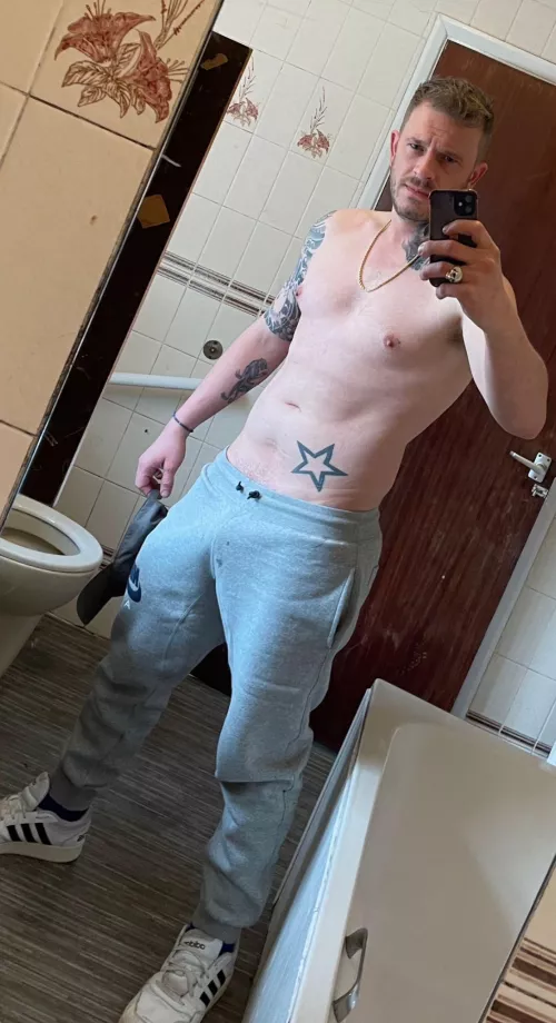 Skunkmaster (36) by sknkmstr