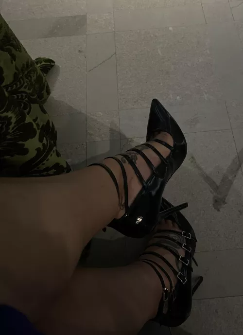 Strapped up by neosoledoll