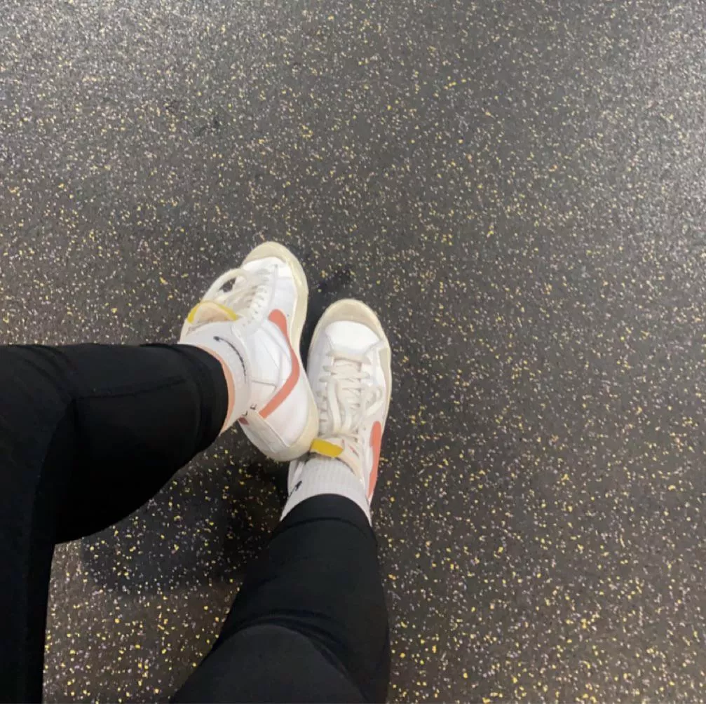 Take my small gym socks!! 🦶🏼🥰 [f] posted by Summerlove_06222