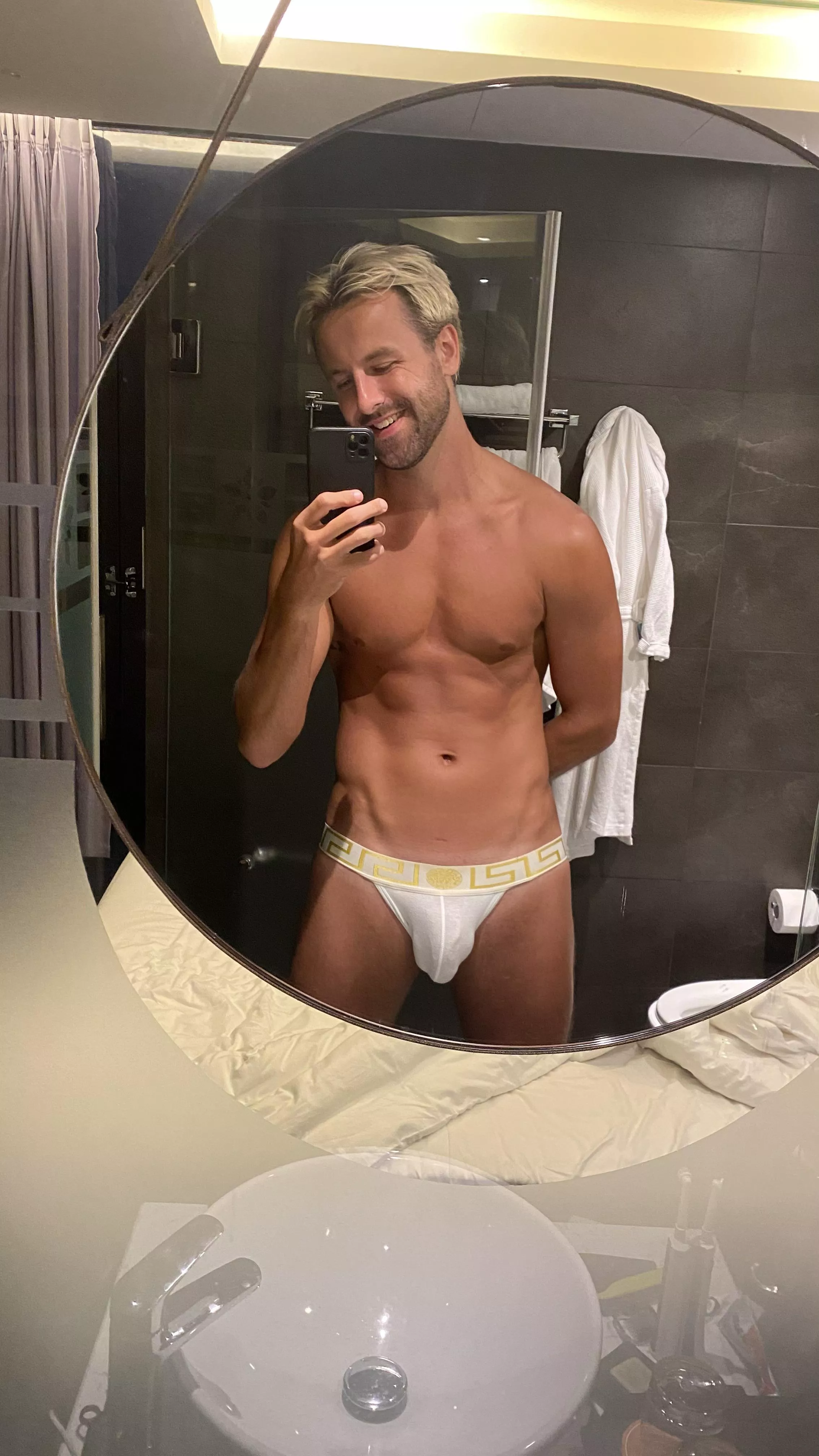 Trying to make it pop ✌️ posted by Routine_Wolverine568