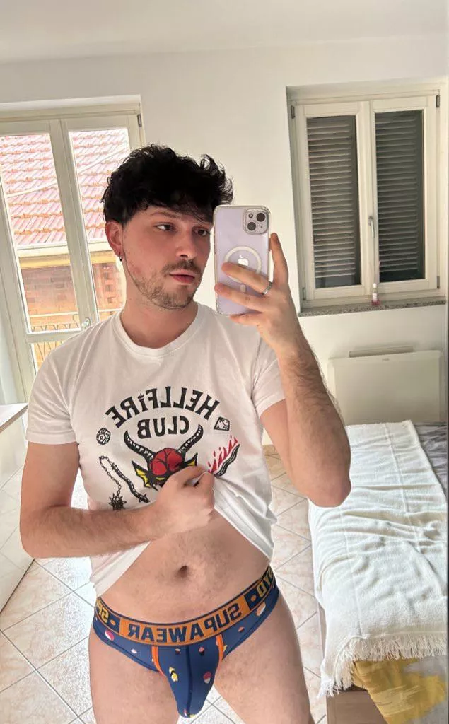 wanna sniff?👀 posted by ChestComprehensive72